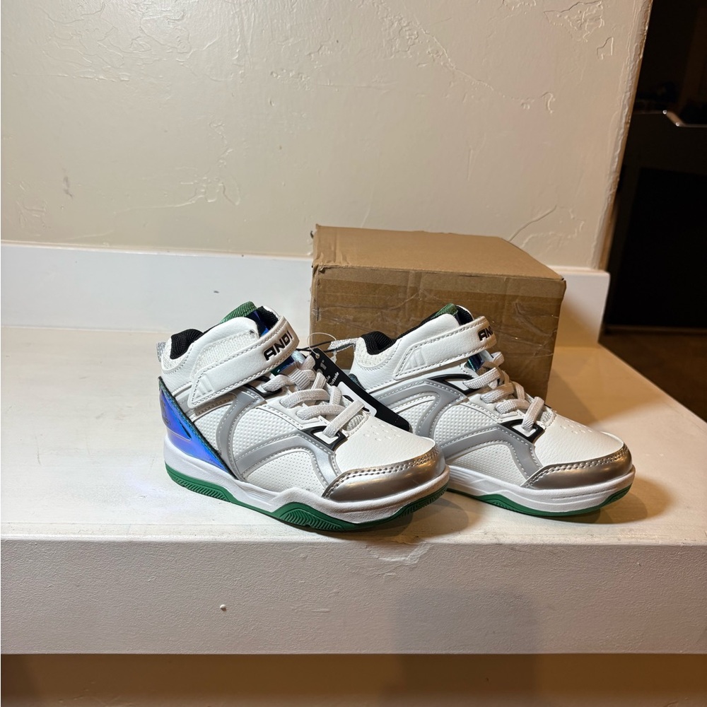 AND1 Baby & Toddler Kids Lace Up Basketball Sneakers. New In The Box, size C10